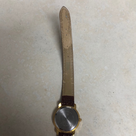 2 for $10 Gloria Vanderbilt women watch(works) - Picture 10 of 10